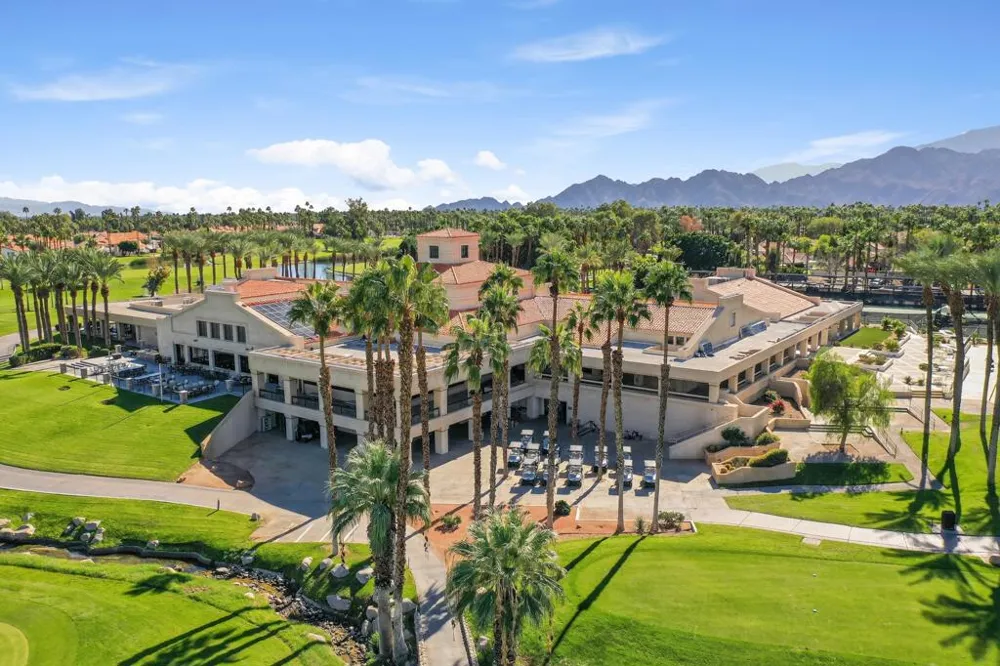 218 Desert Falls Drive E Palm Desert, CA 92211