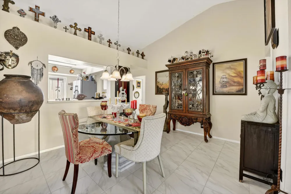 218 Desert Falls Drive E Palm Desert, CA 92211