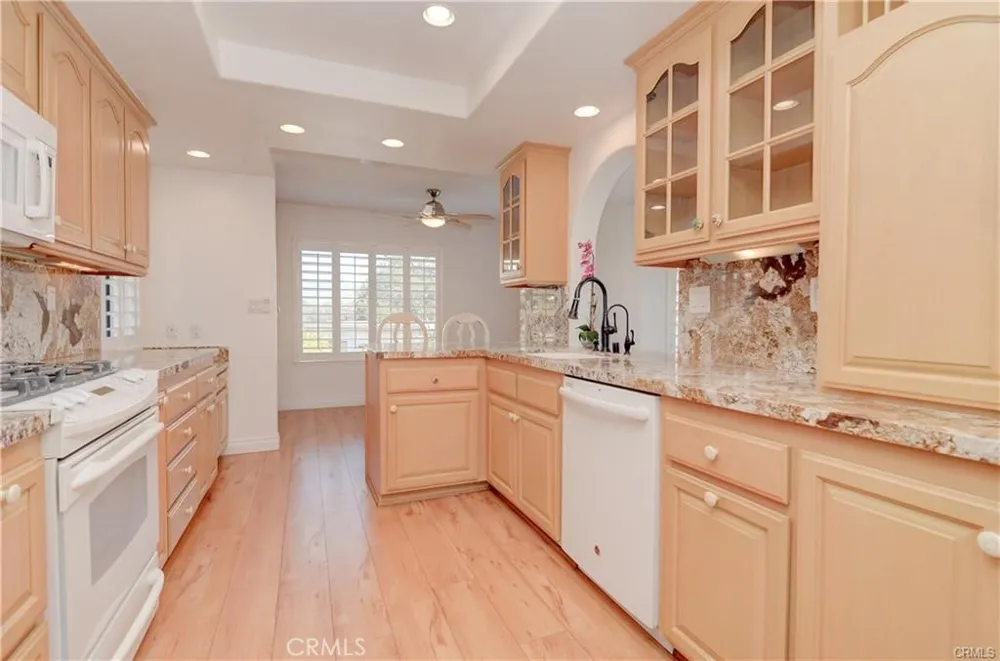 22484 Petra Mission Viejo, CA 92692