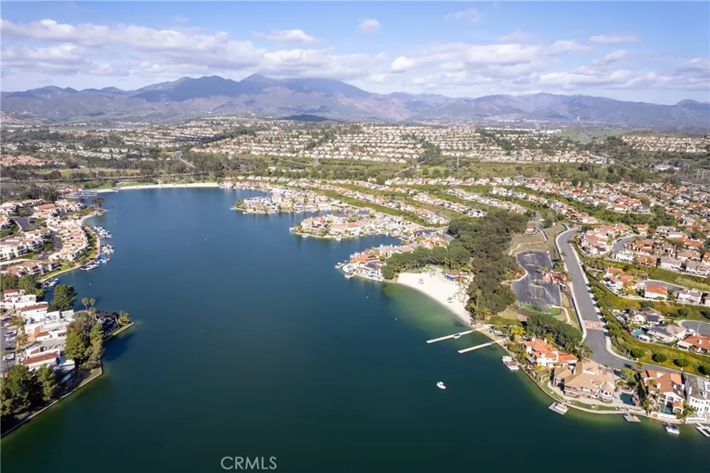 22484 Petra Mission Viejo, CA 92692