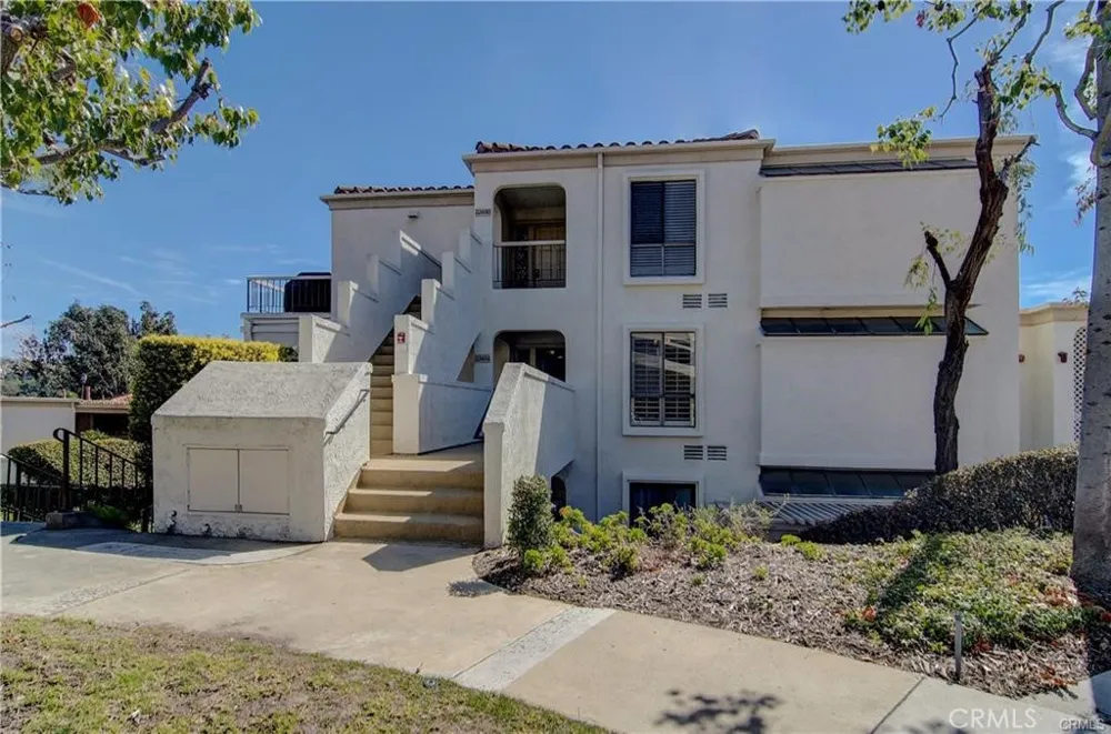 22484 Petra Mission Viejo, CA 92692
