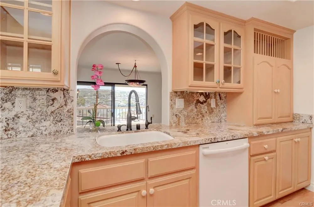 22484 Petra Mission Viejo, CA 92692