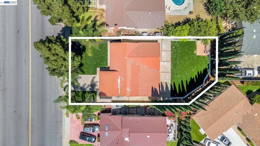 2624 Damien Ave La Verne, CA 91750
