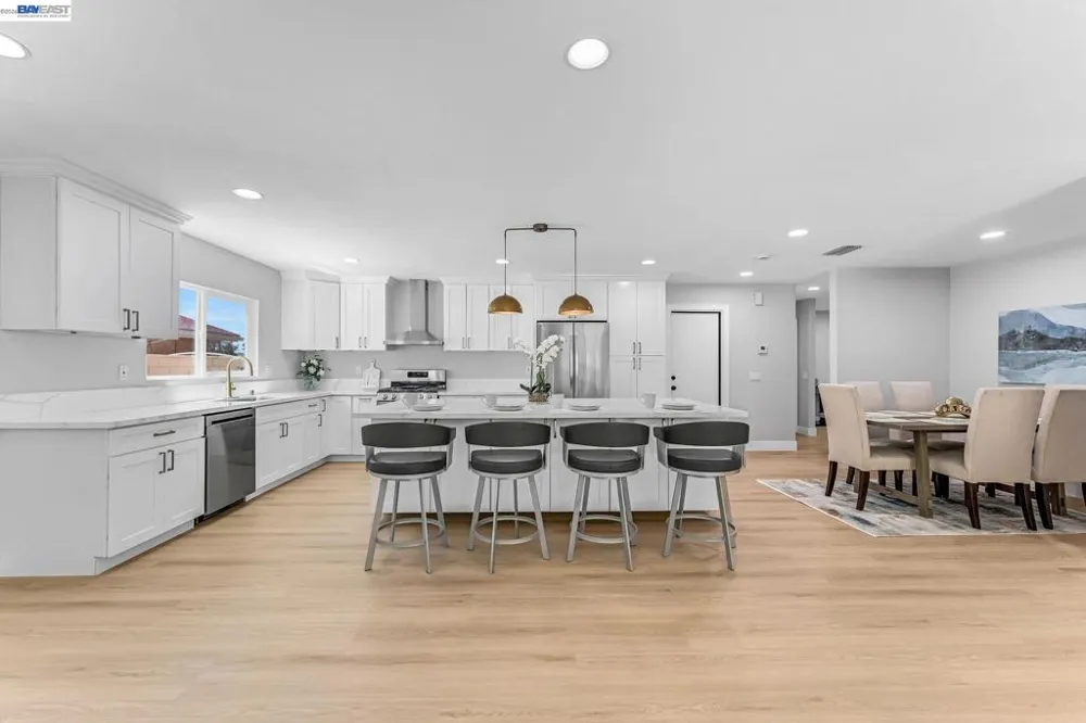 2624 Damien Ave La Verne, CA 91750