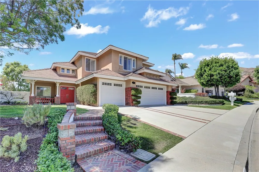 3 Alonda Lake Forest, CA 92610