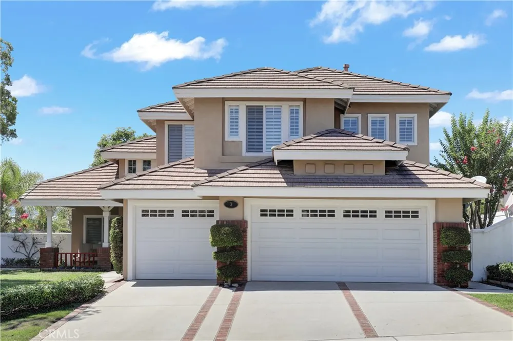 3 Alonda Lake Forest, CA 92610