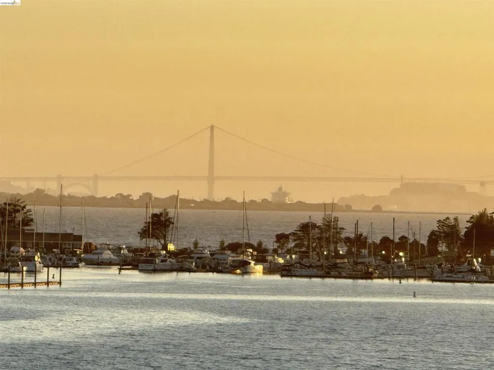 6363 Christie Ave #606 Emeryville, CA 94608