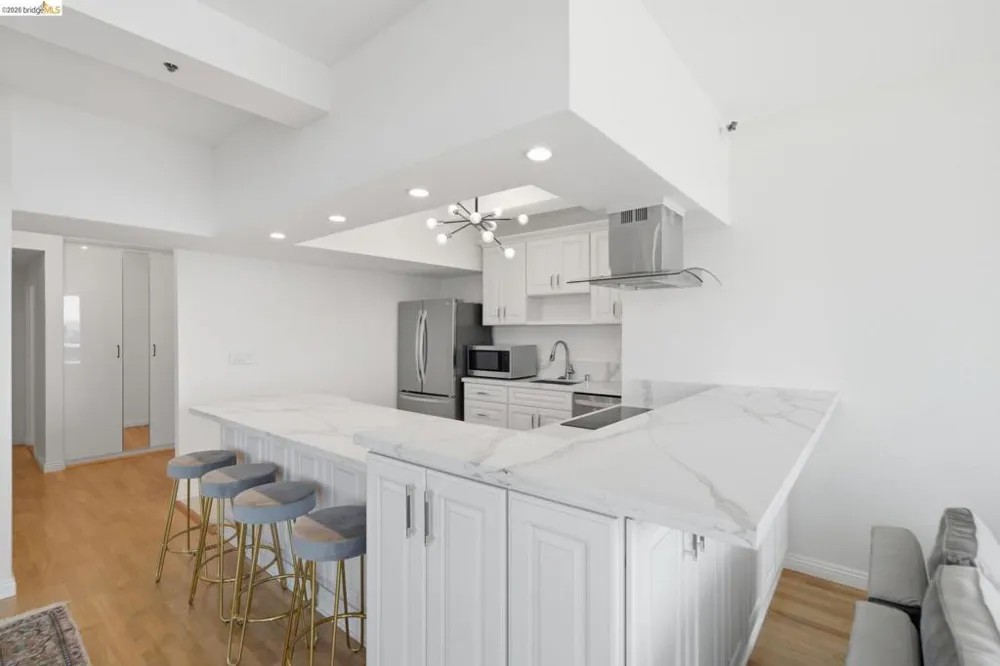 6363 Christie Ave #606 Emeryville, CA 94608