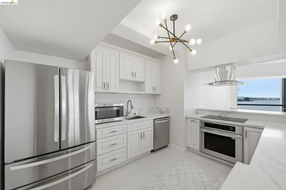 6363 Christie Ave #606 Emeryville, CA 94608
