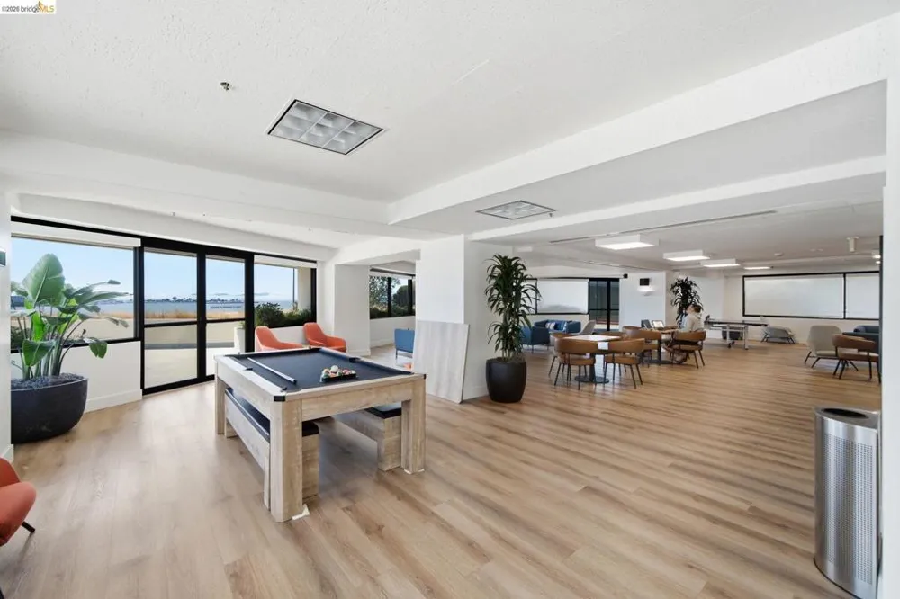 6363 Christie Ave #606 Emeryville, CA 94608
