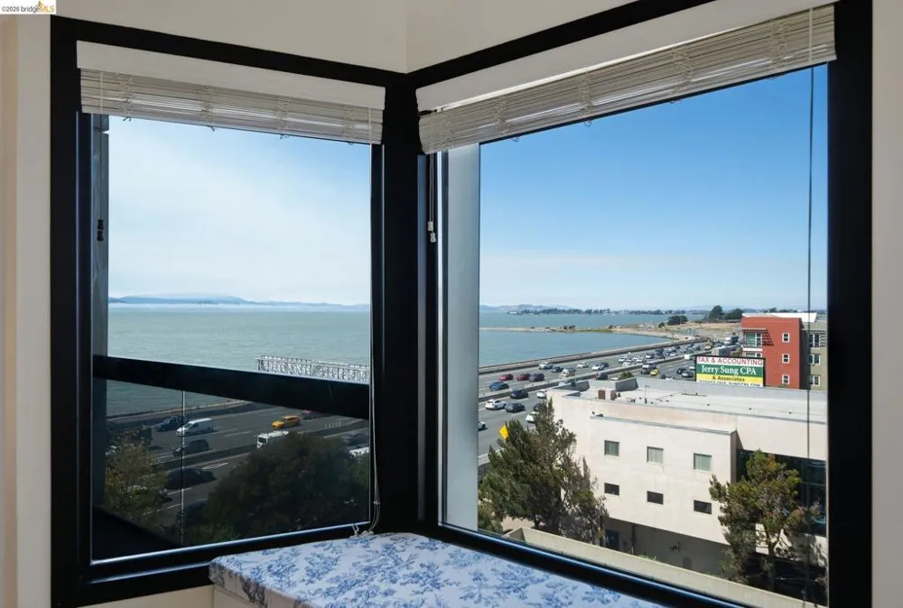 6363 Christie Ave #606 Emeryville, CA 94608