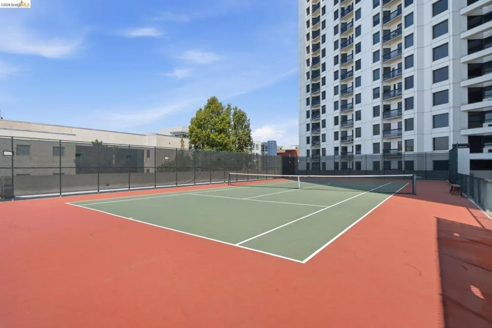 6363 Christie Ave #606 Emeryville, CA 94608