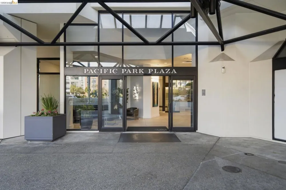 6363 Christie Ave #606 Emeryville, CA 94608