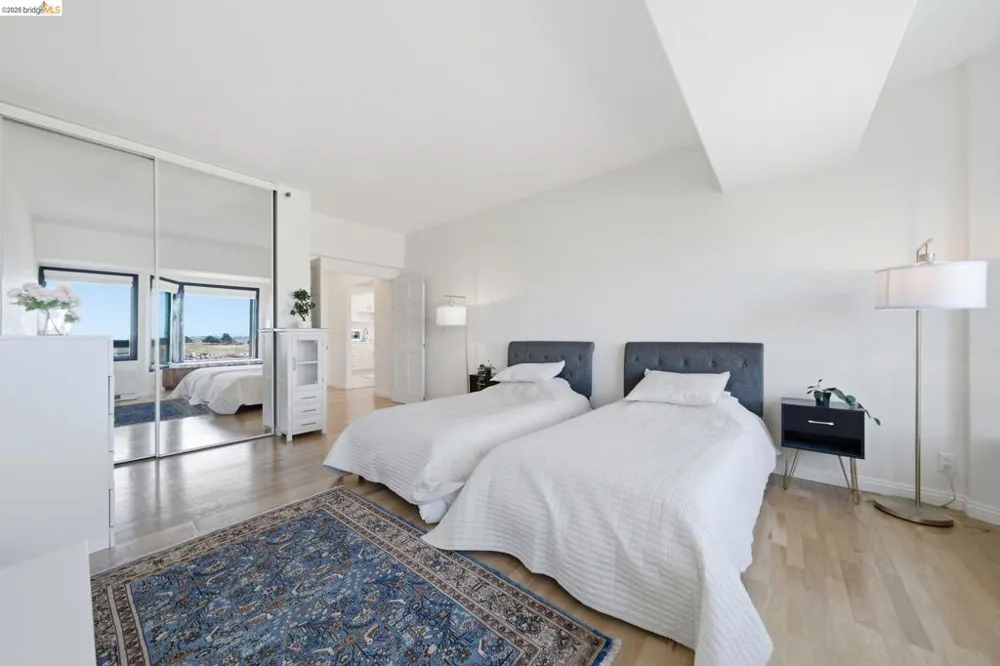 6363 Christie Ave #606 Emeryville, CA 94608