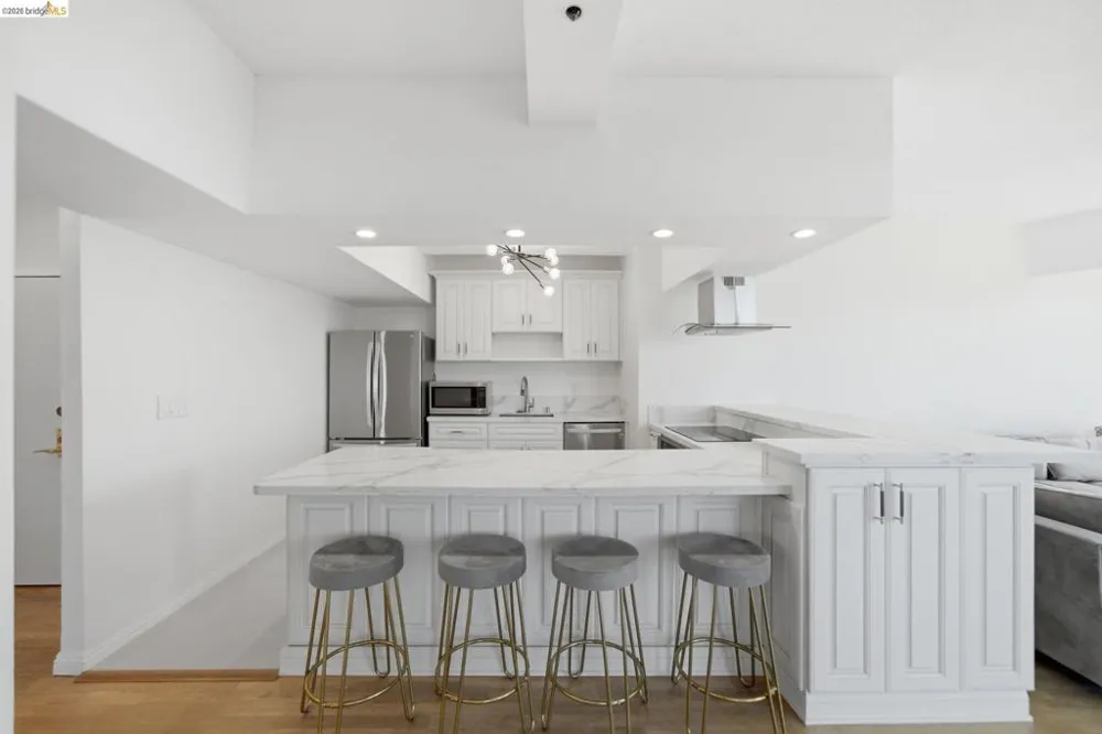 6363 Christie Ave #606 Emeryville, CA 94608