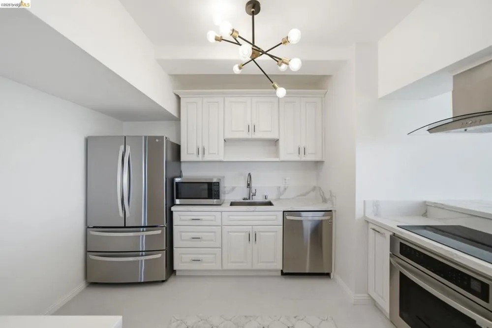 6363 Christie Ave #606 Emeryville, CA 94608