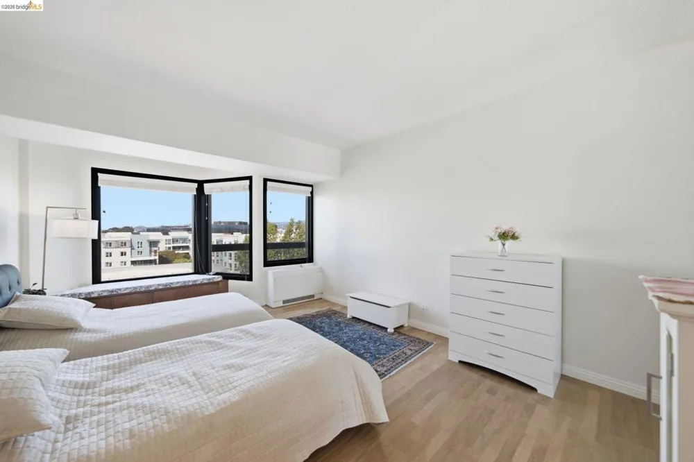 6363 Christie Ave #606 Emeryville, CA 94608