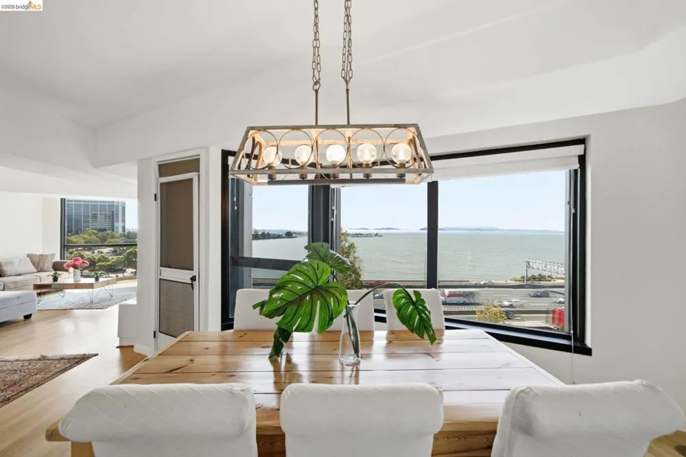 6363 Christie Ave #606 Emeryville, CA 94608