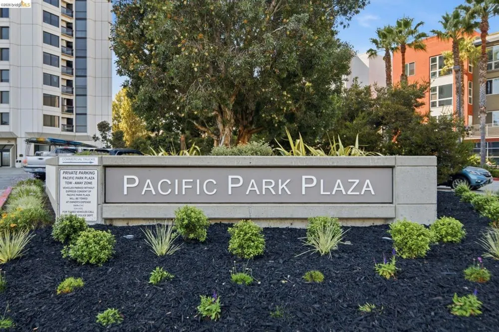 6363 Christie Ave #606 Emeryville, CA 94608
