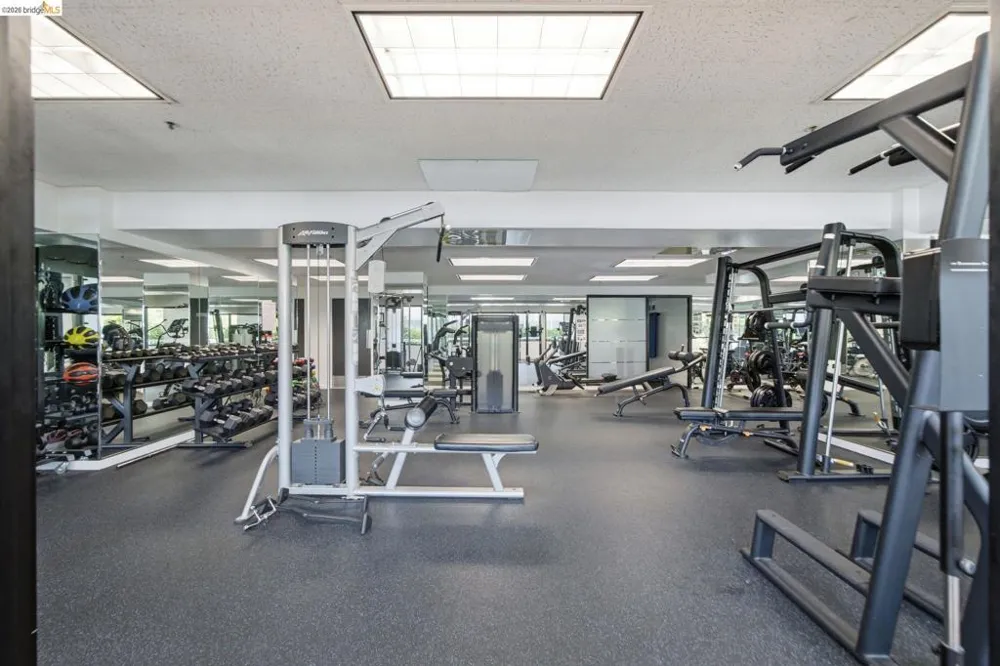 6363 Christie Ave #606 Emeryville, CA 94608