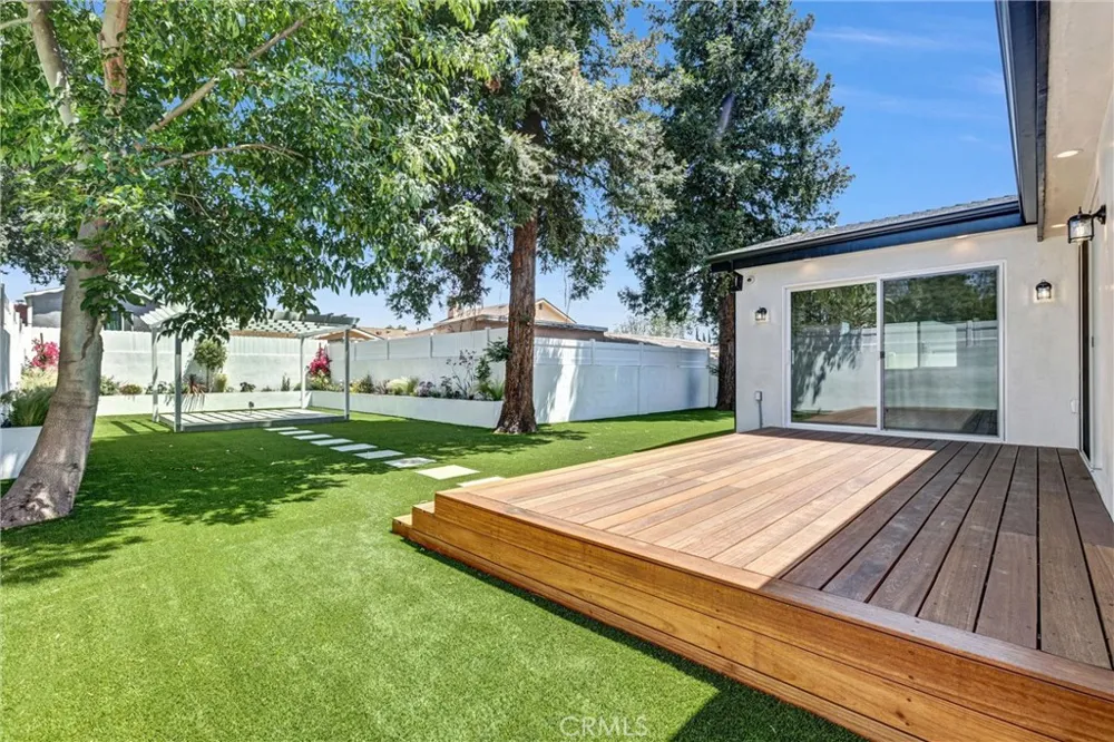 7508 Claire Avenue Reseda, CA 91335