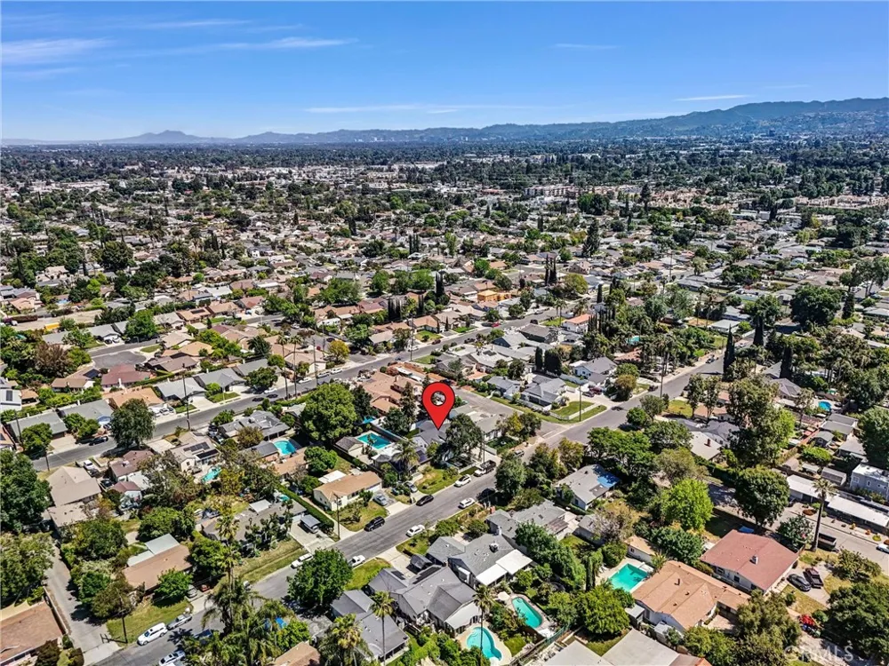 7508 Claire Avenue Reseda, CA 91335