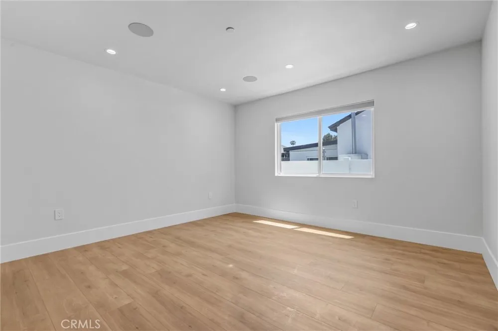 7508 Claire Avenue Reseda, CA 91335