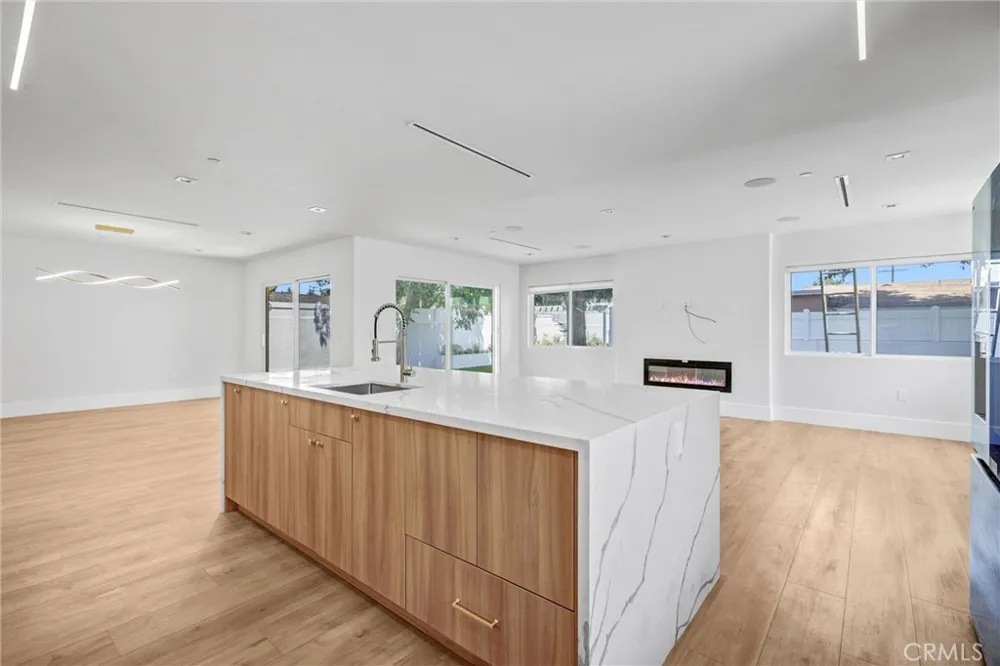 7508 Claire Avenue Reseda, CA 91335