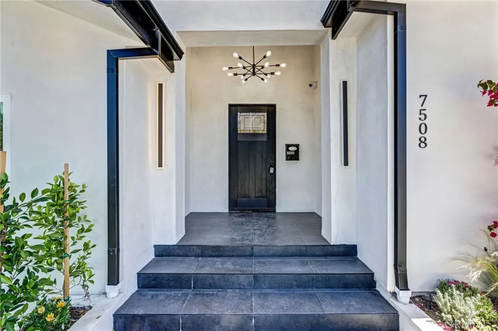 7508 Claire Avenue Reseda, CA 91335