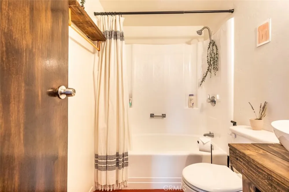 5985 Morongo Road 29 Palms, CA 92277