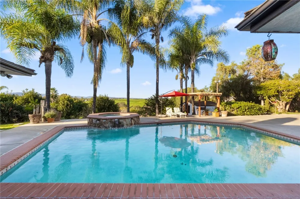 1650 Winterwarm Drive Fallbrook, CA 92028