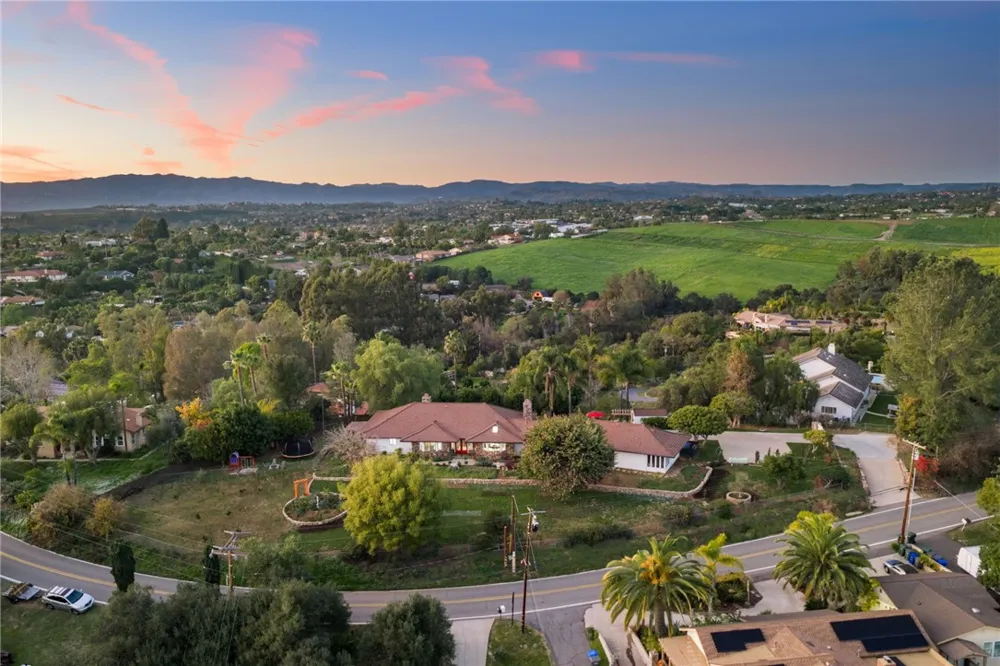 1650 Winterwarm Drive Fallbrook, CA 92028