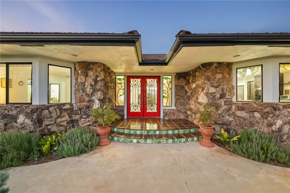 1650 Winterwarm Drive Fallbrook, CA 92028
