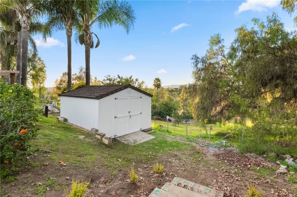 1650 Winterwarm Drive Fallbrook, CA 92028