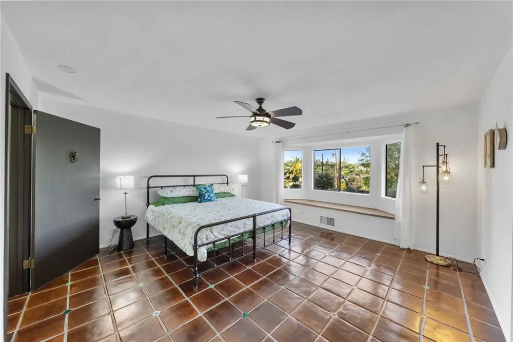 1650 Winterwarm Drive Fallbrook, CA 92028