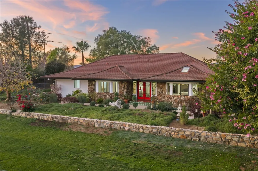 1650 Winterwarm Drive Fallbrook, CA 92028