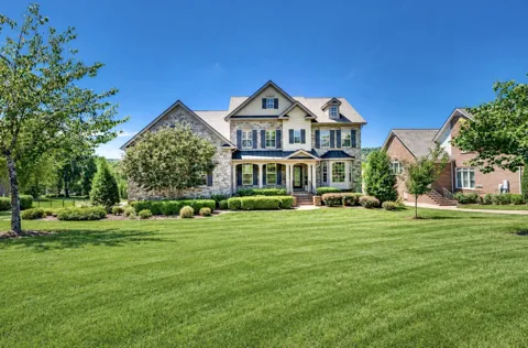 1833 Bronwyn Ct