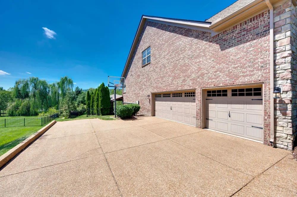 1833 Bronwyn Ct Brentwood, TN 37027