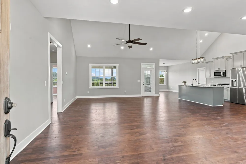 630 Bridle Path Ln Hartsville, TN 37074