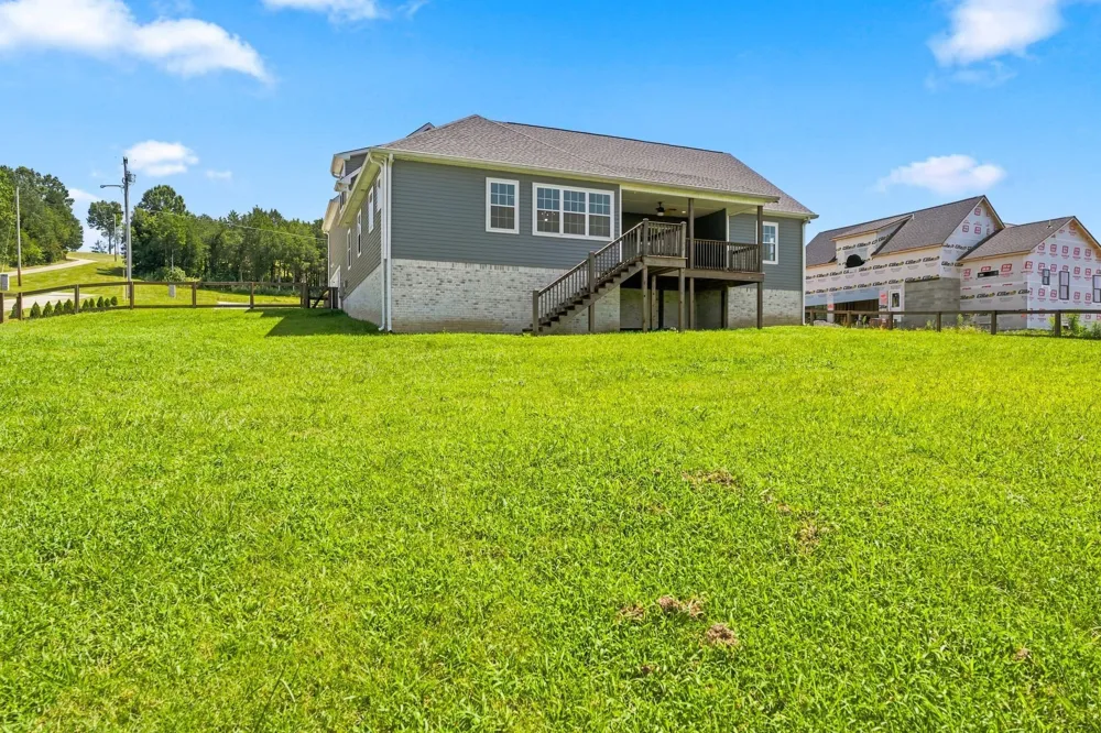 630 Bridle Path Ln Hartsville, TN 37074