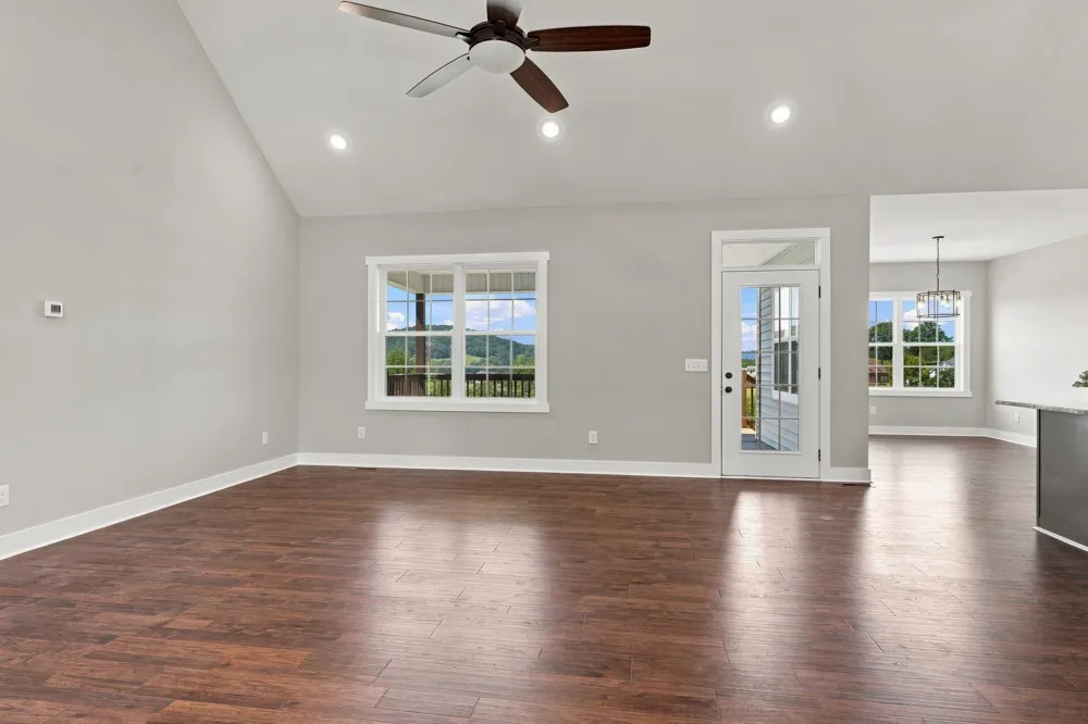 630 Bridle Path Ln Hartsville, TN 37074