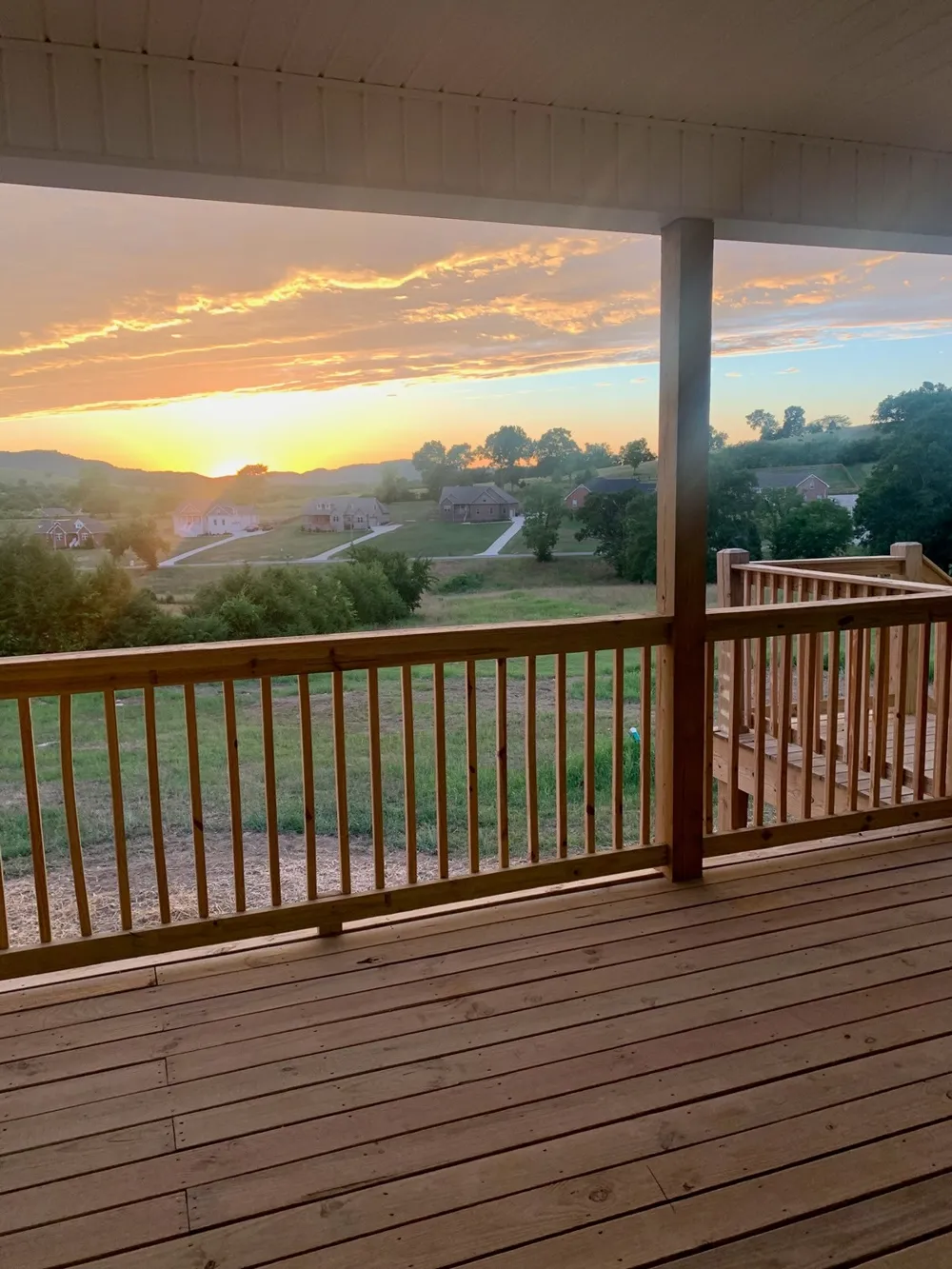 630 Bridle Path Ln Hartsville, TN 37074