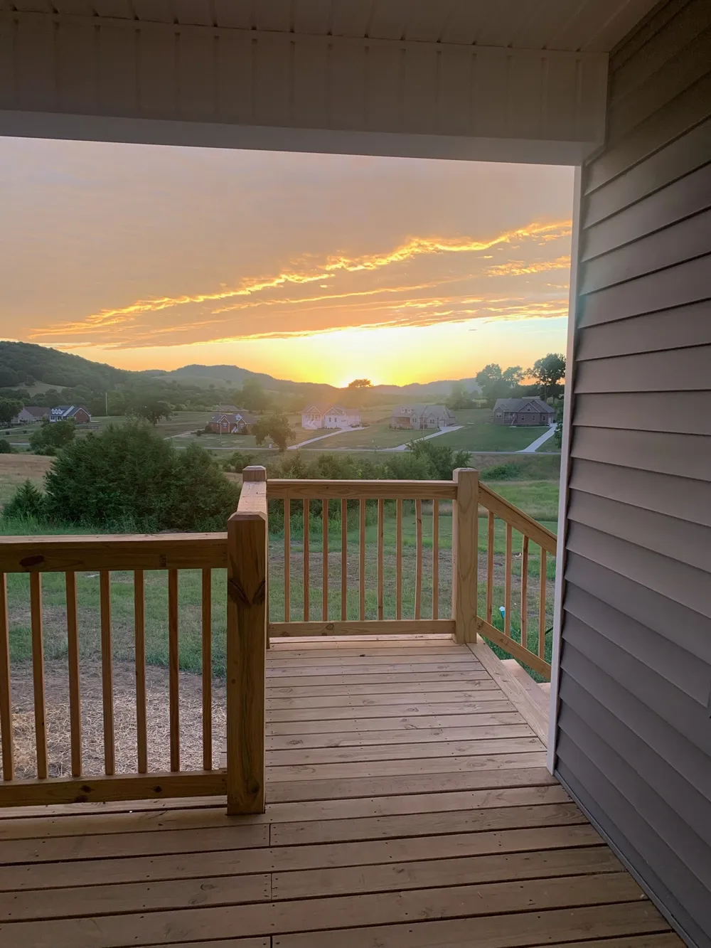 630 Bridle Path Ln Hartsville, TN 37074