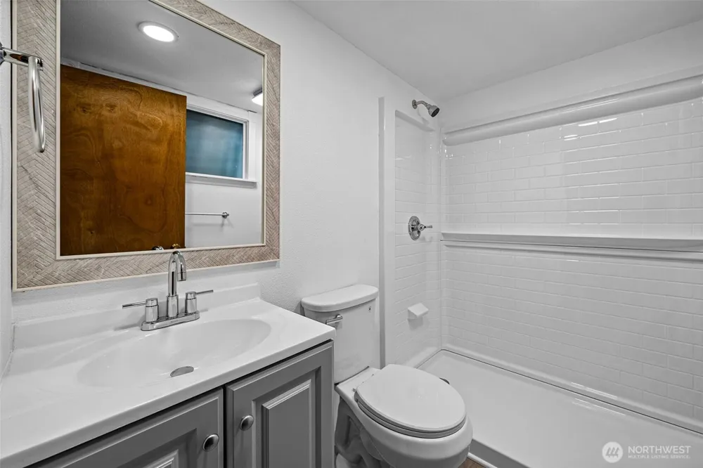 32715 30th Avenue SW Federal Way, WA 98023