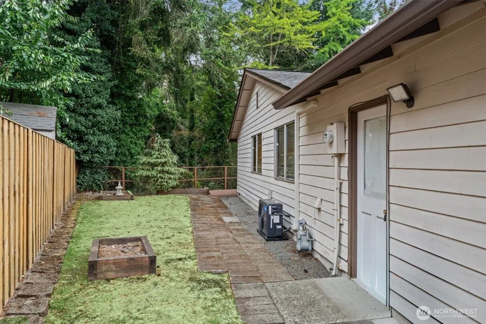 32715 30th Avenue SW Federal Way, WA 98023