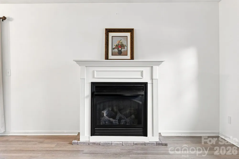 703 Farmington Circle Hendersonville, NC 28739