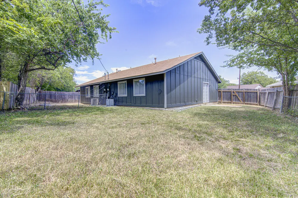 1936 Nicole Circle #B Round Rock, TX 78664
