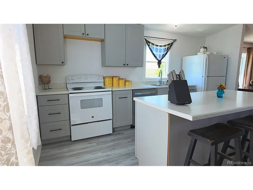 39030 Alta Vista Road Ramah, CO 80832