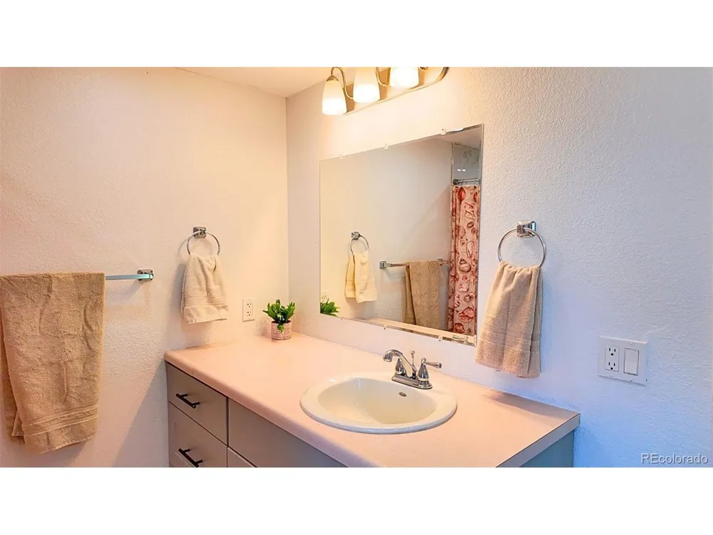 39030 Alta Vista Road Ramah, CO 80832
