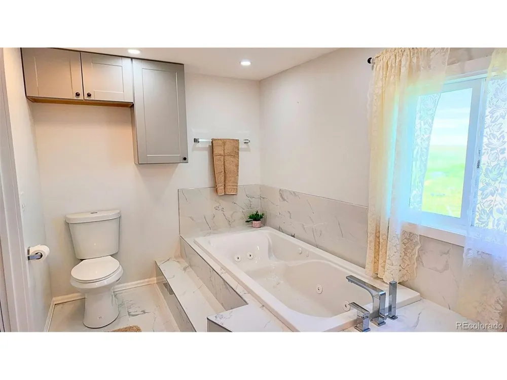 39030 Alta Vista Road Ramah, CO 80832